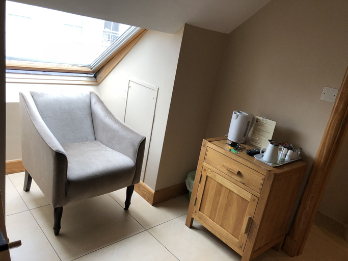 Others 4, Eyre Square Townhouse