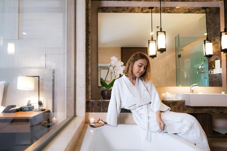 Bathroom 10