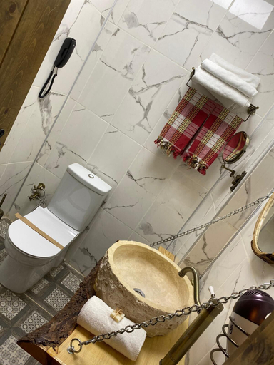 Bathroom 5, Suara Hotel, Merkez