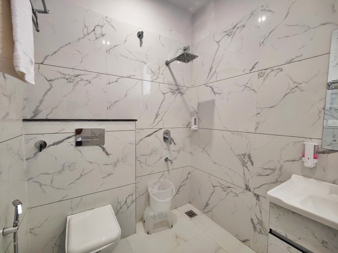 Bathroom 4, Hotel Park Hills, Sahibzada Ajit Singh Nagar