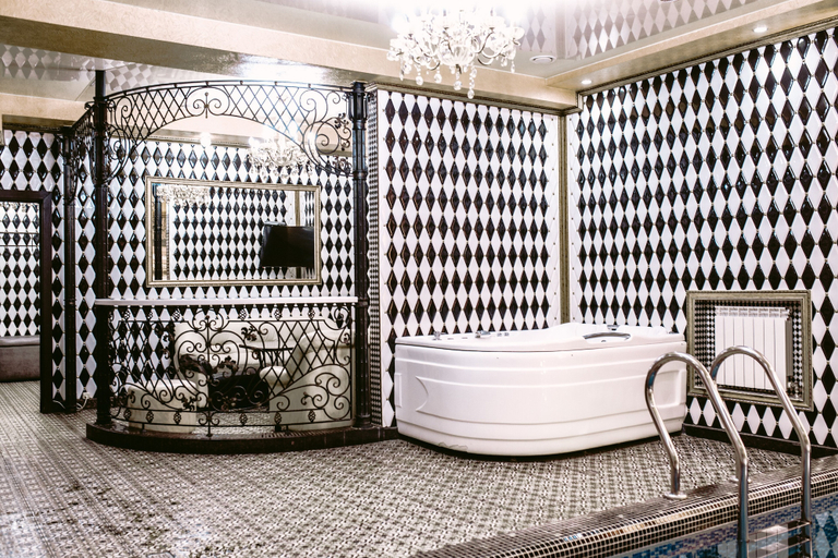 Bathroom 5, Imperia, Tula