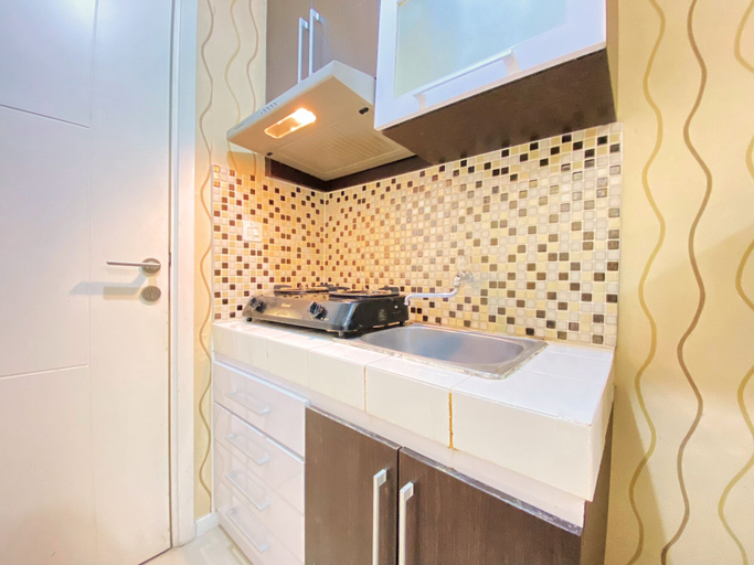 Private kitchen 5, Cozy Living 1Br Apartment At Parahyangan Residence, Bandung