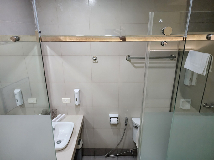 Bathroom 5, Benrose Hotel, Cagayan de Oro City