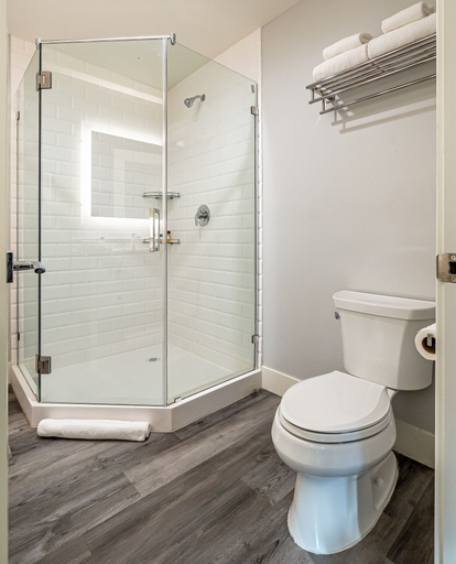 Bathroom 3, Onsen Hotel & Spa, Riverside