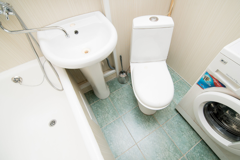 Bathroom 3, Apartment on Bestuzheva 23, Vladivostok gorsovet