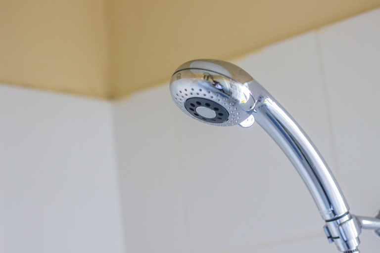 Bathroom 3, Lolos Elegant Three Bedroom Apartment, Harare