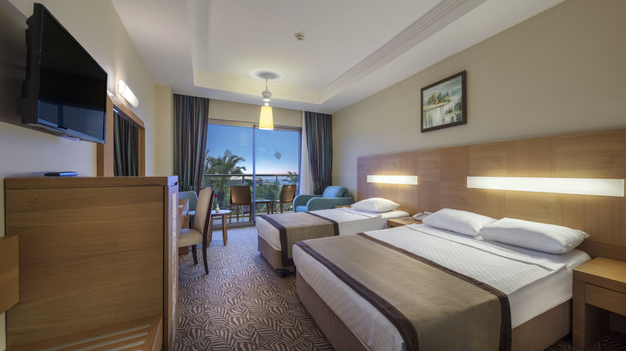 Bedroom 3, Saphir Hotel & Villas - All inclusive, Alanya