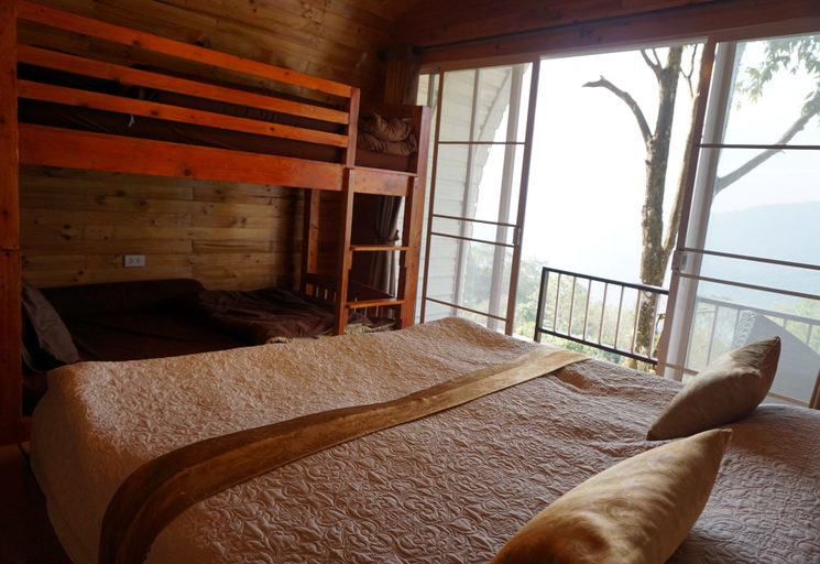 Bedroom 2, Phu Mok Camp, Thoeng