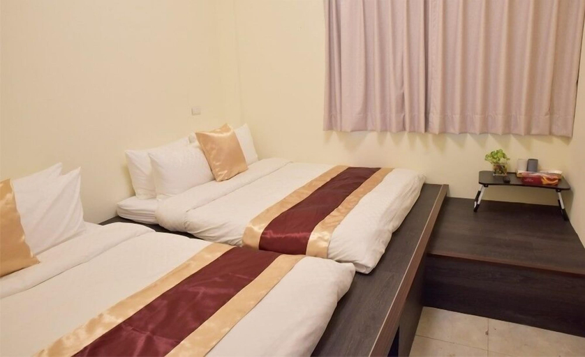 Bedroom 1, LONG LIFE B&B, Taitung