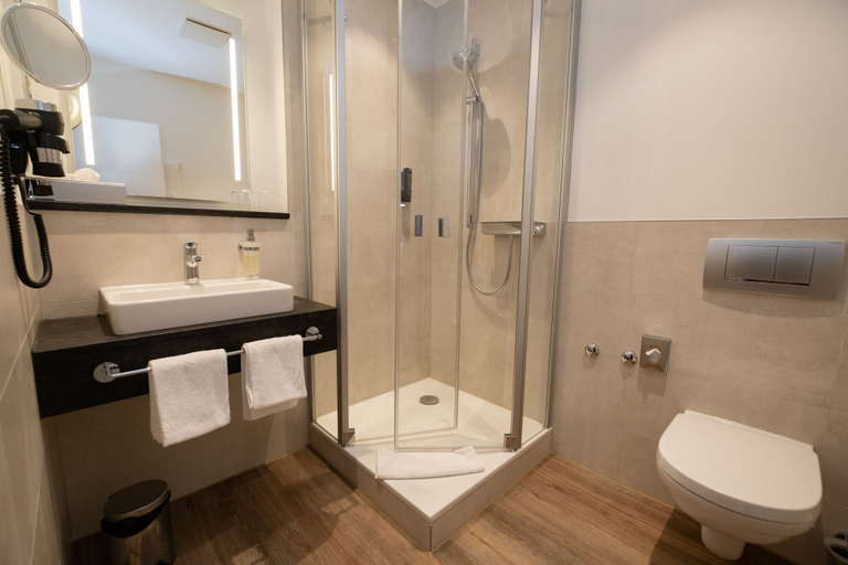 Bathroom 4, Hotel Niedersaechsischer Hof, Goslar
