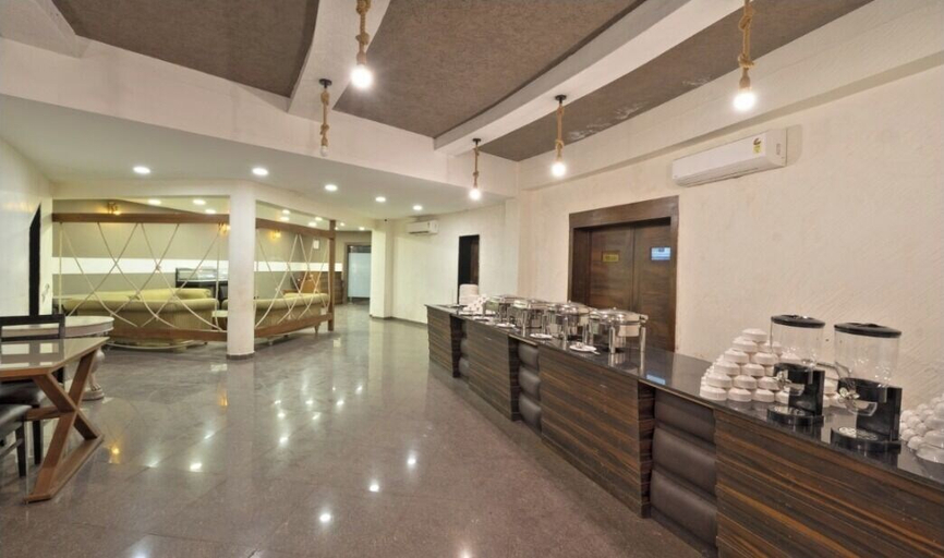 Food & Drinks 5, LVH Om Sanctuary Palace Resort, Ahmadabad