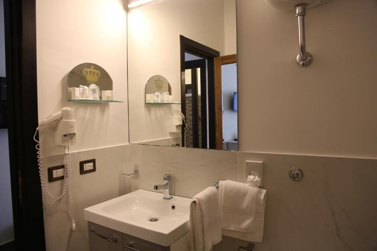 Bathroom 3, Boutique Hotel Piazza Carità, Napoli