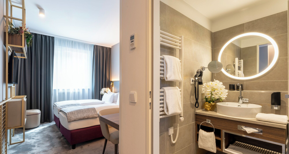 Bedroom 3, PLAZA Premium München, München