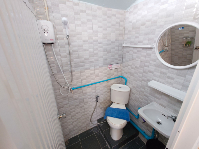 Bathroom 4