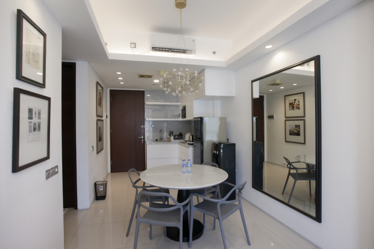 Premium 2BR Apartment near Marvell City Mall at The Linden By Travelio - Others