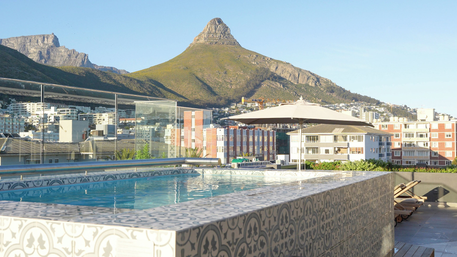 Sport & Beauty, Six on N 302, City of Cape Town