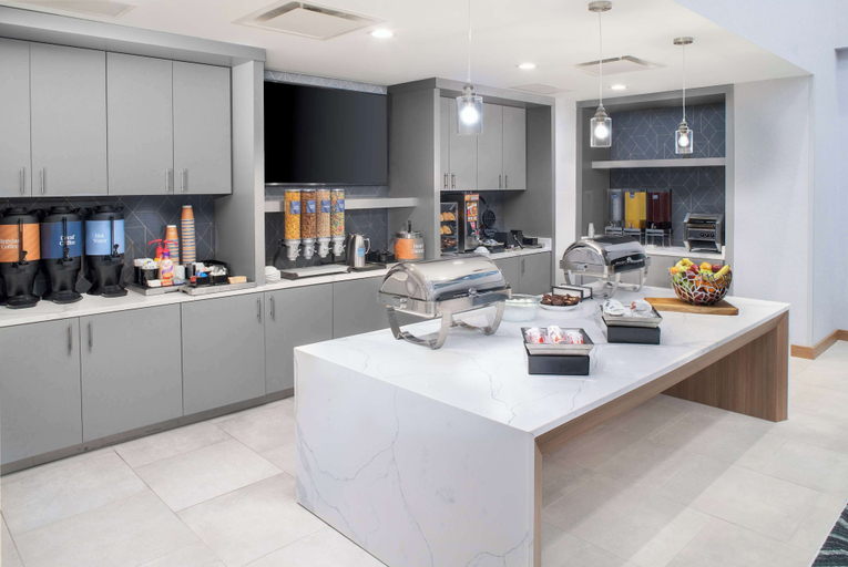 Food & Drinks 5, Homewood Suites by Hilton Ann Arbor, Washtenaw
