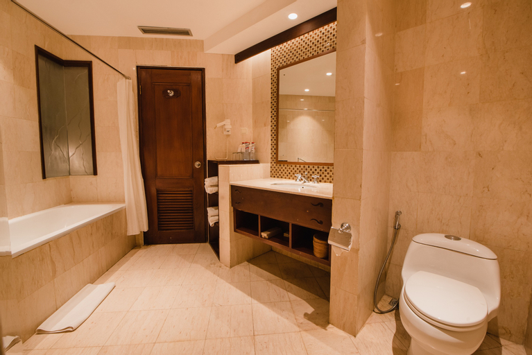 Bathroom 8