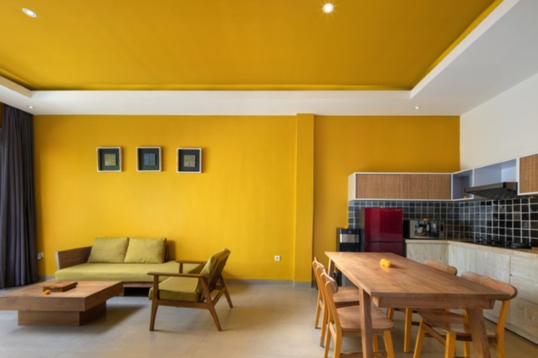Dining Room 12