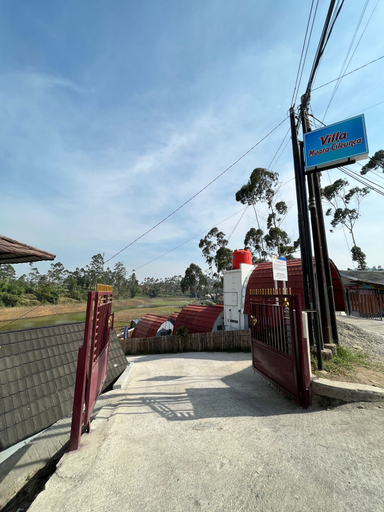 Others 4, Villa Muara Cileunca, Bandung