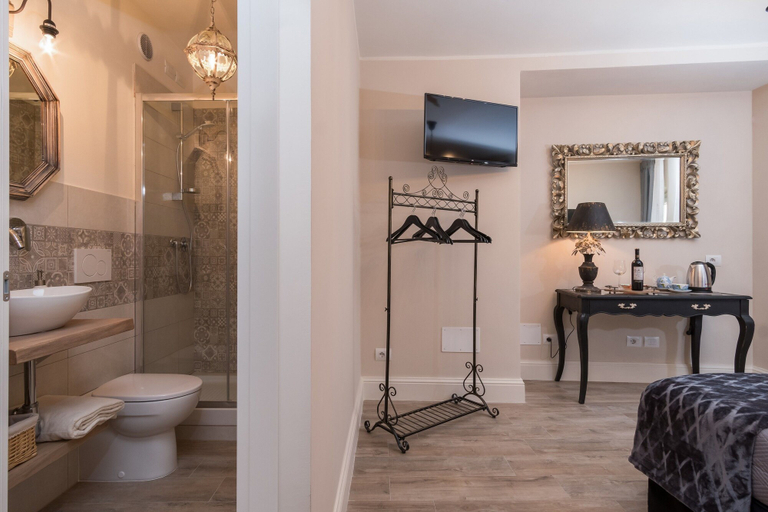 Bathroom 5, Pistoia Luxury Suite, Pistoia