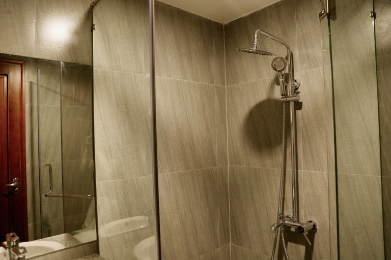 Bathroom 4, Thanh Van Hotel, Qui Nhơn