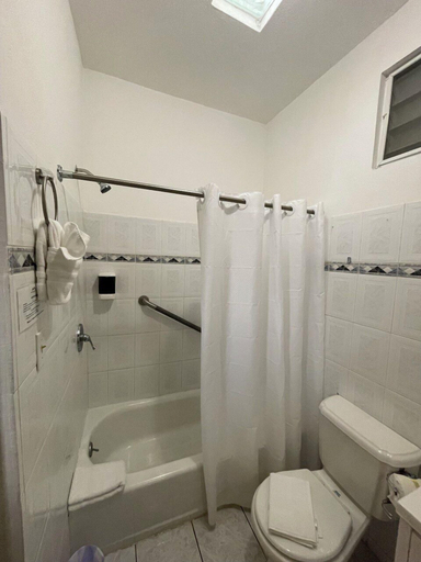Bathroom 3, The Village Inn Hotel