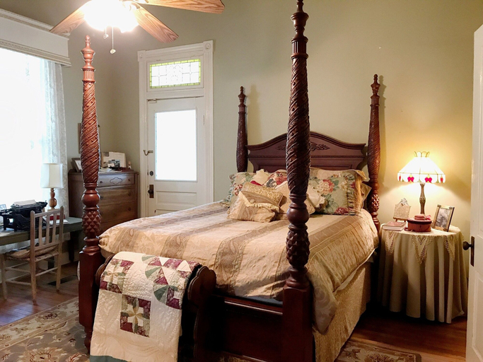 Bedroom 3, Clyde and Marie's Bed & Breakfast, Scott