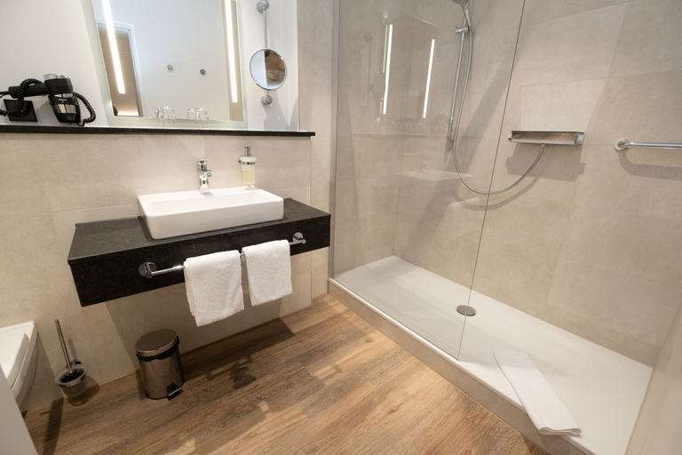 Bathroom 4, Hotel Niedersaechsischer Hof, Goslar