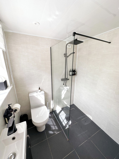 Bathroom, Seaside Cabin Retreat in Hayling Island, Portsmouth