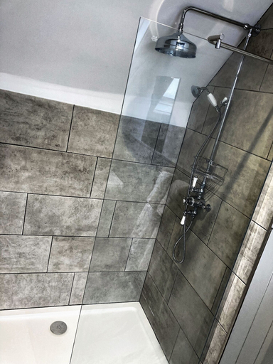 Bathroom 3, Inn For All Seasons, Gloucestershire