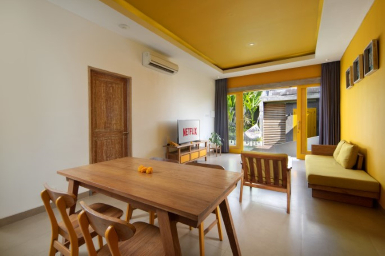 Dining Room 11