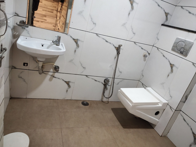 Bathroom 3, Hotel Ganga Regency, Bhopal