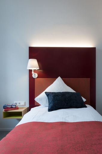 Bedroom 4, Katholisch-Soziales Institut, Rhein-Sieg-Kreis