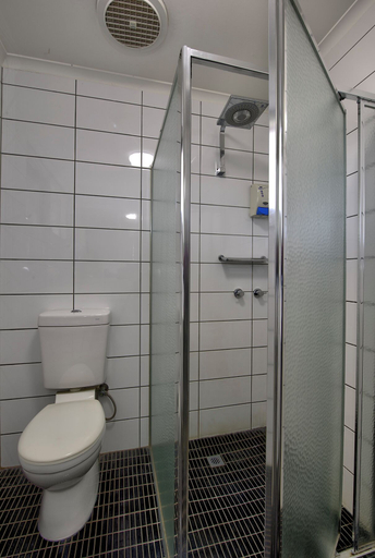Bathroom 4, Frankston Motel, Melbourne