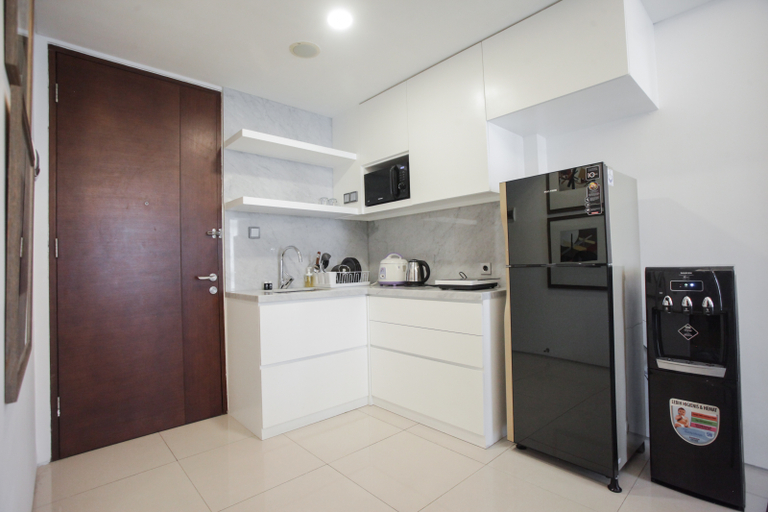 Premium 2BR Apartment near Marvell City Mall at The Linden By Travelio - Others