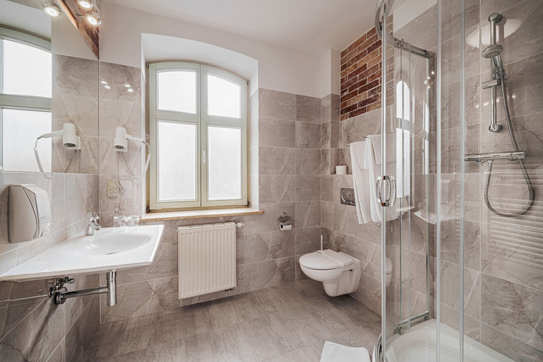 Bathroom 5, Hotel Młyn, Elbląg