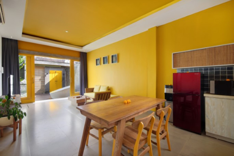 Dining Room 8