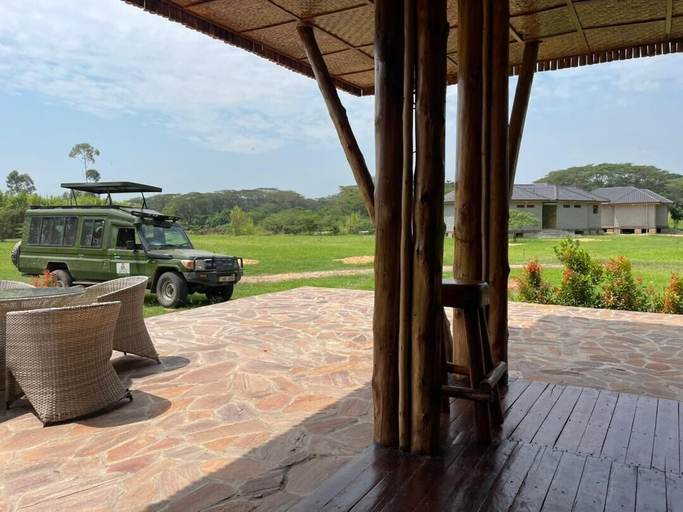 Others 5, Ishasha Pride Lodge, Kinkiizi
