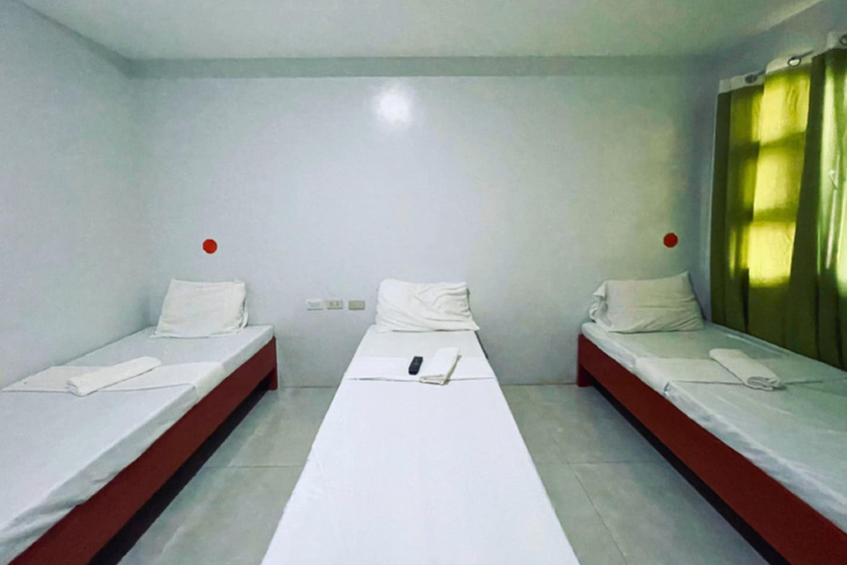 Bedroom 2, A and A Bed & Breakfast Inn powered by Cocotel, Legazpi City