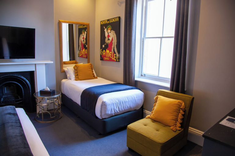 Bedroom 9