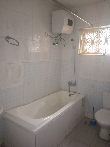 Bathroom 3, Junbic Apartment and Suites, AbujaMun
