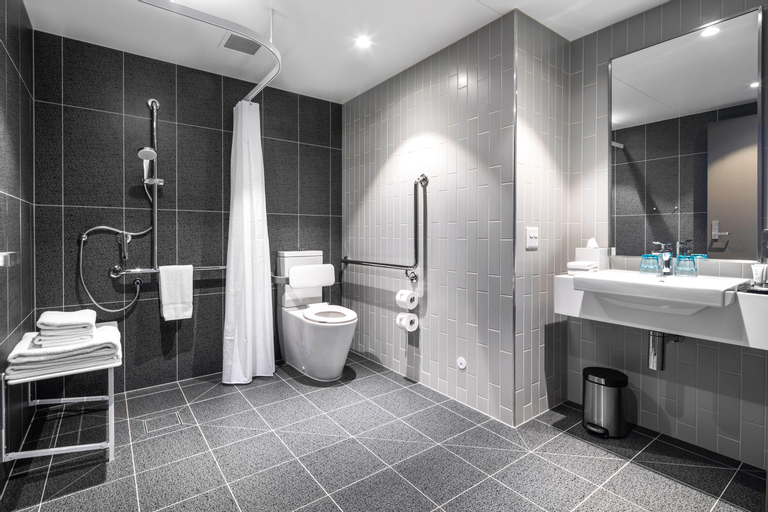 Bathroom 25