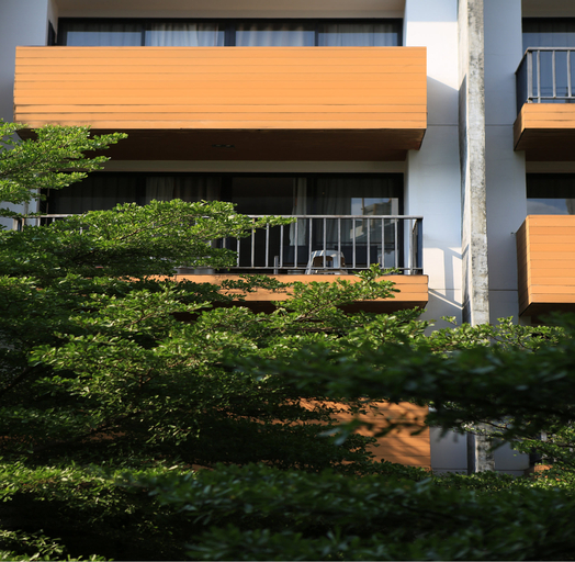 Exterior & Views 22
