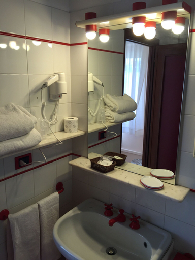 Bathroom 4, Hotel San Michele, Latina