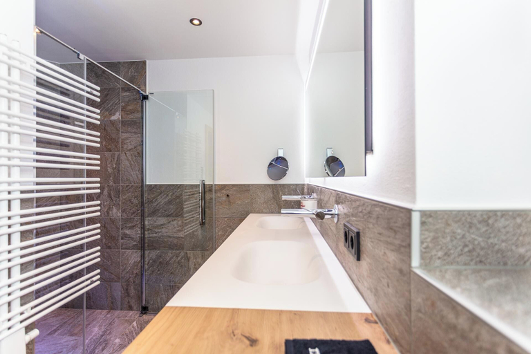 Bathroom 3, Beim Naglbauer, Zell am See