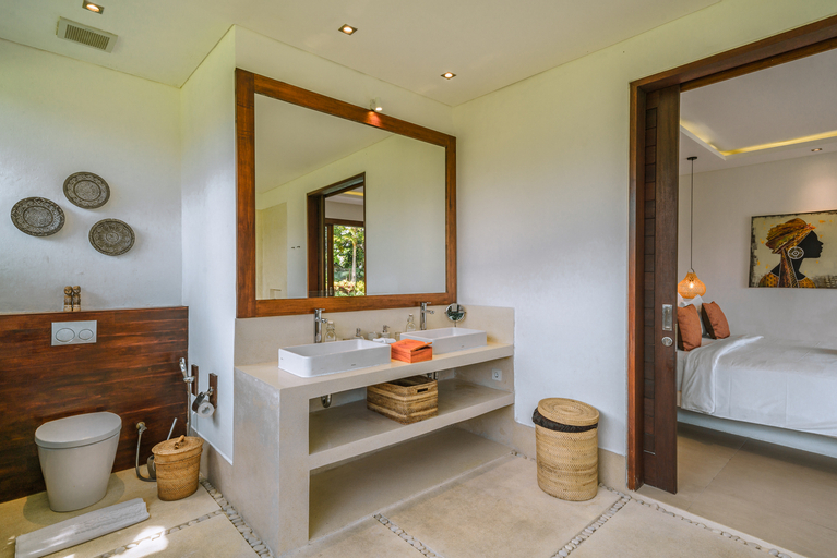 Bathroom 4