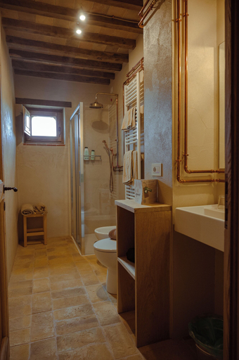 Bathroom 4, Podere Tovari, Arezzo