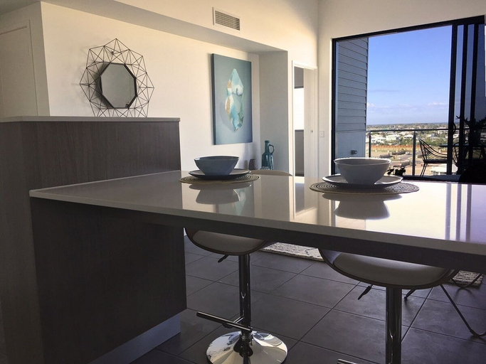 Others 5, Salt at Oceanside, Caloundra - Kawana