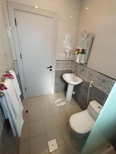 Bathroom 5, GOLDEN NEW UMU ALQURAA Hotel, Jeddah